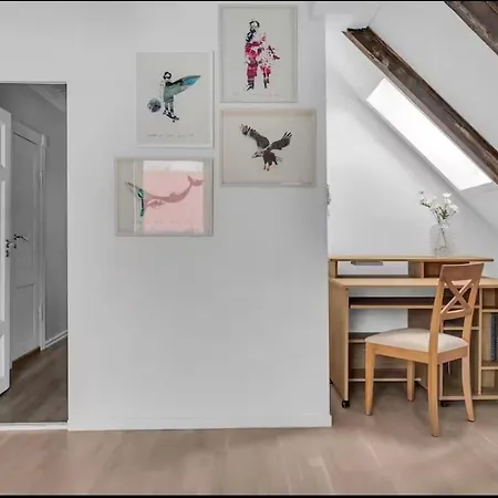Spacious House, 3 Bedrooms, 5min Center, Parking Vakantiehuis Tromsø