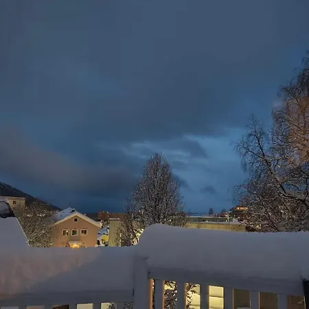 Spacious House, 3 Bedrooms, 5min Center, Parking * Tromsø