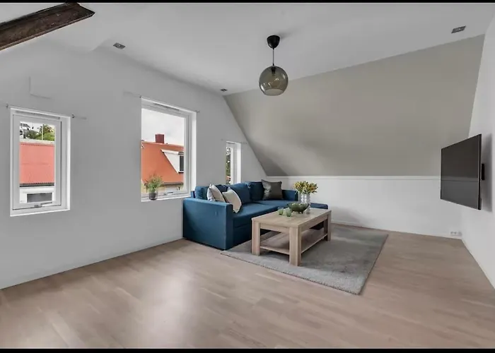 Spacious House, 3 Bedrooms, 5min Center, Parking Vakantiehuis *